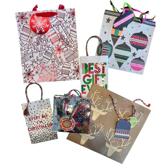Christmas Gift Bags New LOT 27 Various Sizes  and Designs NWT - Picture 1 of 7
